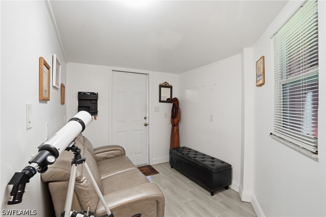 2 Bed SingleFamilyResidence for Sale in Gulf Heights, FL — photo 6