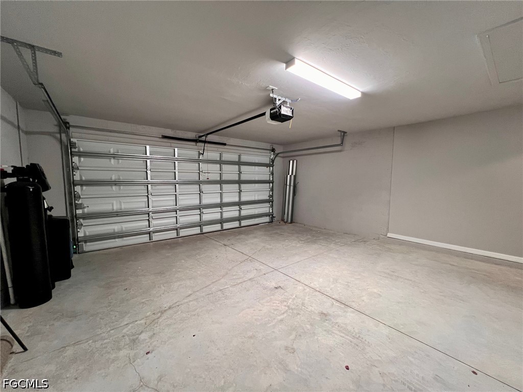 4 Bed SingleFamilyResidence for Sale in Lehigh Acres, FL — photo 6