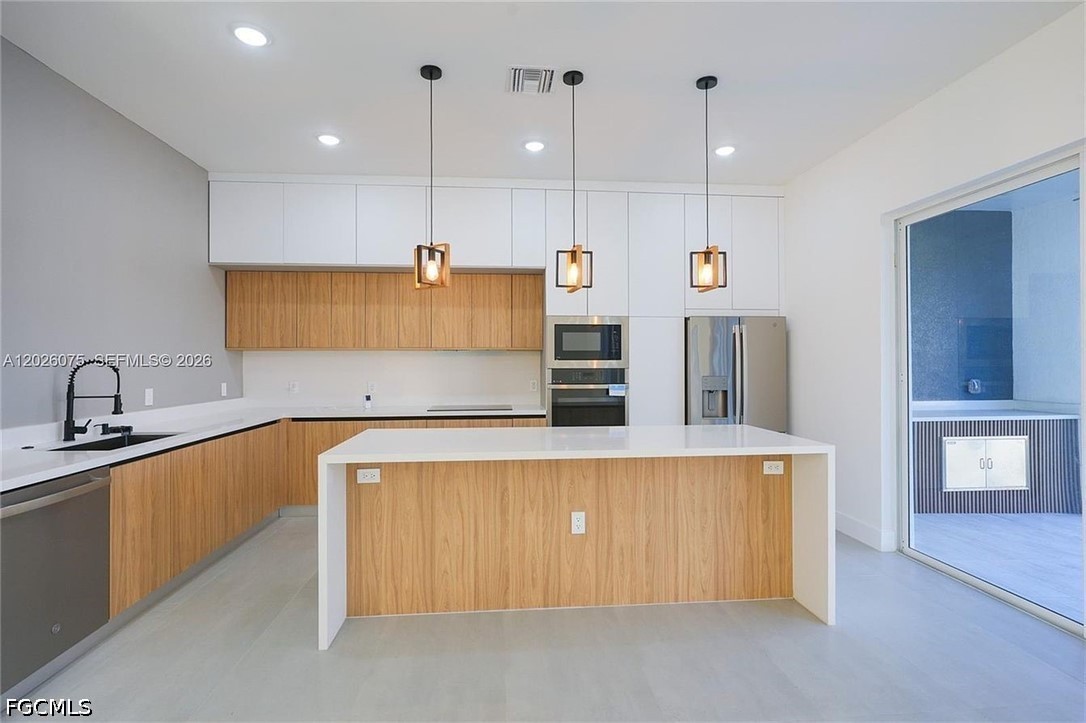 3 Bed SingleFamilyResidence for Sale in Cape Coral, FL — photo 6
