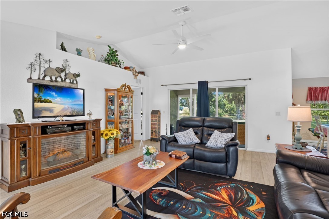 3 Bed SingleFamilyResidence for Sale in Cape Coral, FL — photo 6