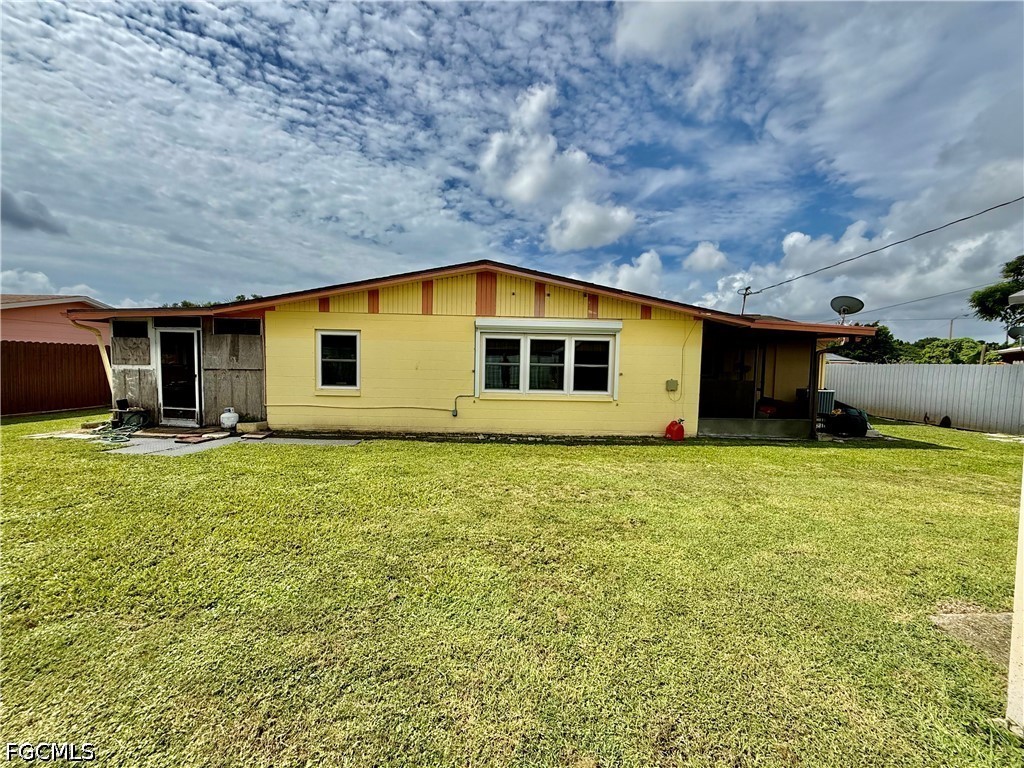 3 Bed SingleFamilyResidence for Sale in Wedgewood, FL — photo 6