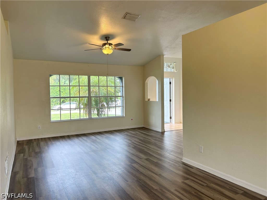 3 Bed SingleFamilyResidence for Sale in Buckingham, FL — photo 6