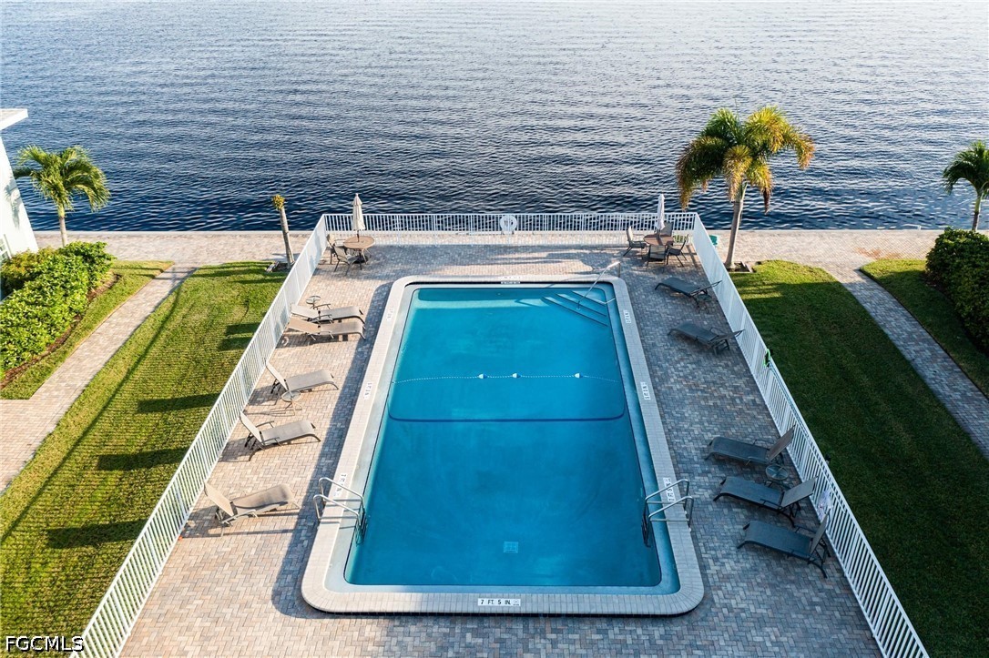 1 Bed Waterfront Home for Sale in Palms At Waters Edge, FL — photo 6