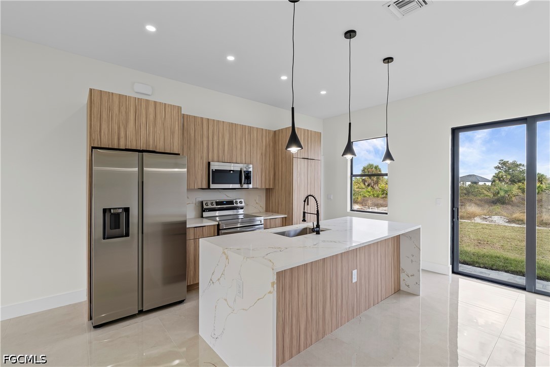 3 Bed SingleFamilyResidence for Sale in Lehigh Acres, FL — photo 6