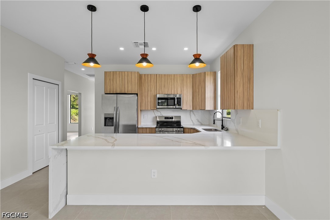 3 Bed SingleFamilyResidence for Sale in Lehigh Acres, FL — photo 6