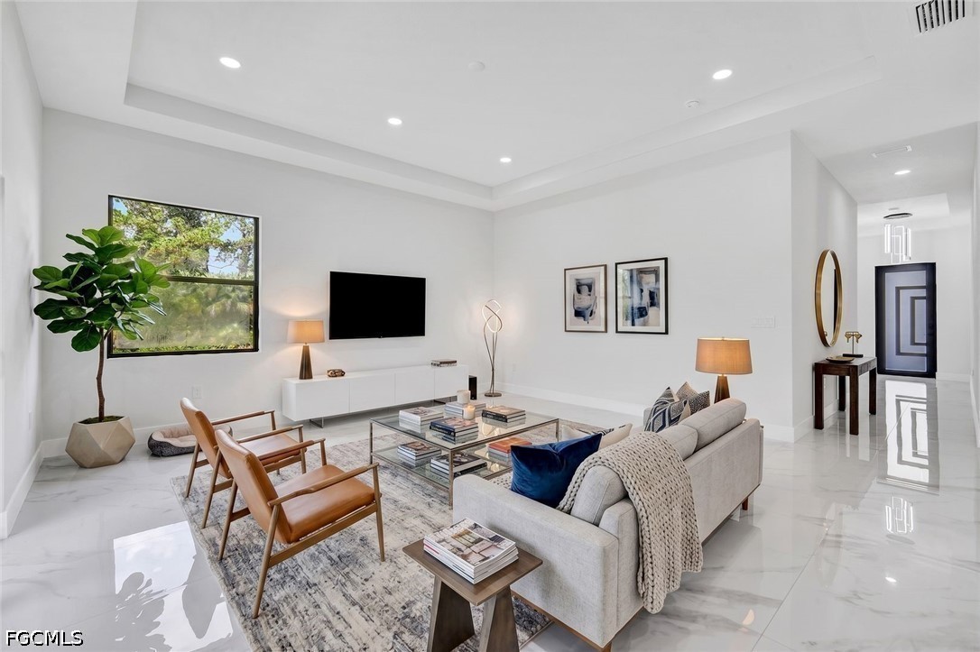 3 Bed SingleFamilyResidence for Sale in Labelle, FL — photo 6
