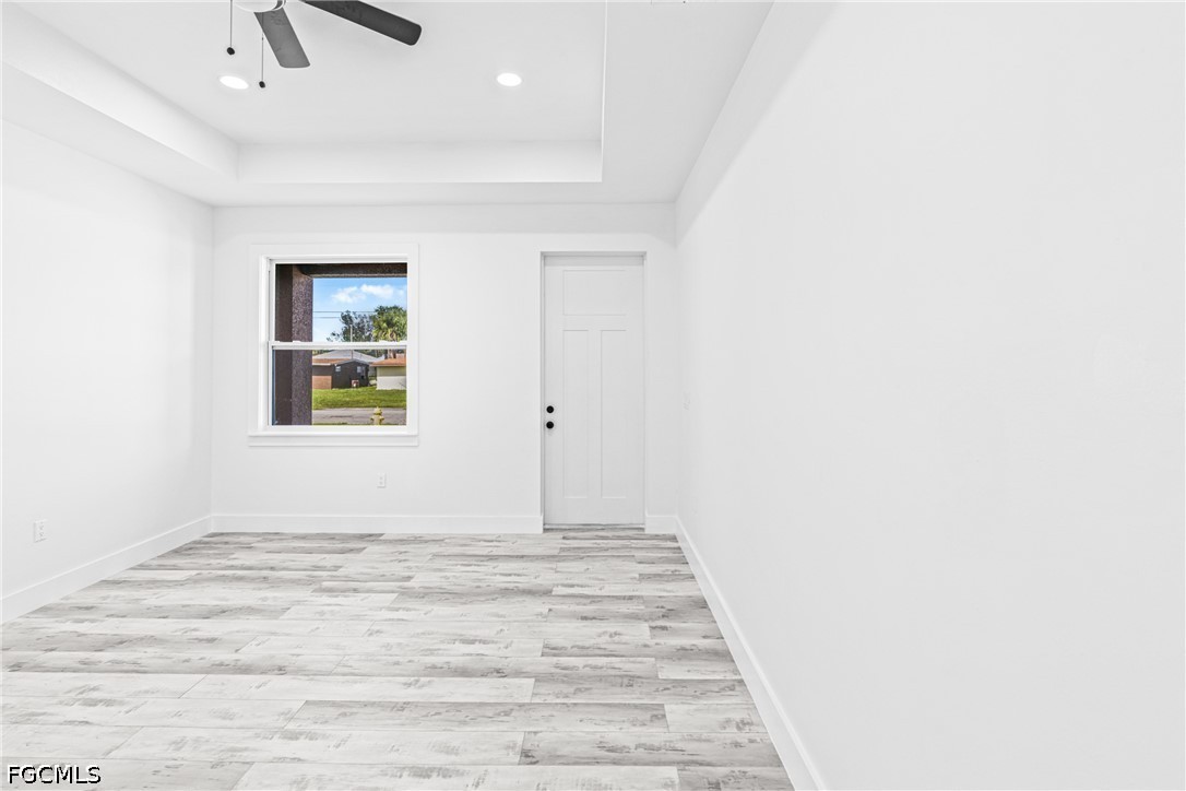 3 Bed SingleFamilyResidence for Sale in Fort Myers, FL — photo 6