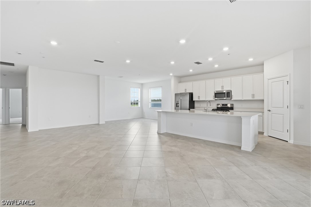 3 Bed Condominium for Sale in Webbs Reserve, FL, $2,500 — photo 6