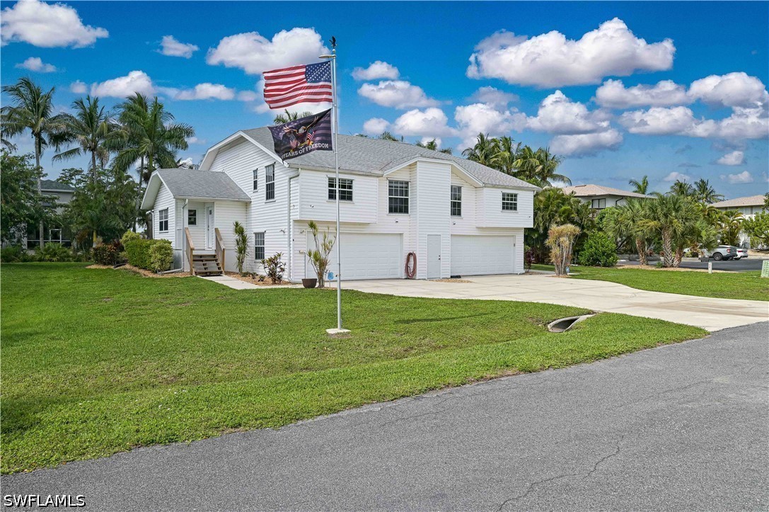 6 Bed Duplex for Sale in Siesta Pines, FL, $775,000 — photo 6