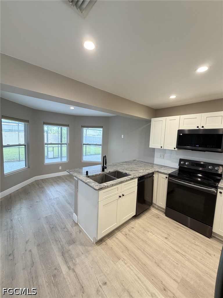 3 Bed SingleFamilyResidence for Sale in Cape Coral, FL — photo 6