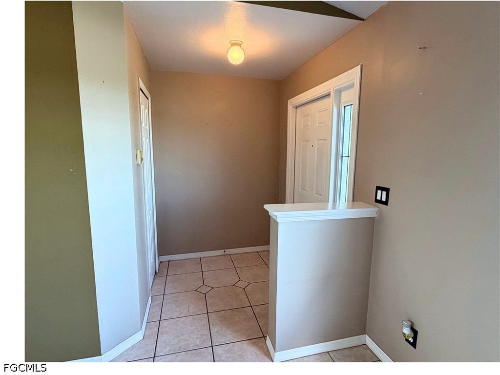 3 Bed SingleFamilyResidence for Sale in Cape Coral, FL — photo 6