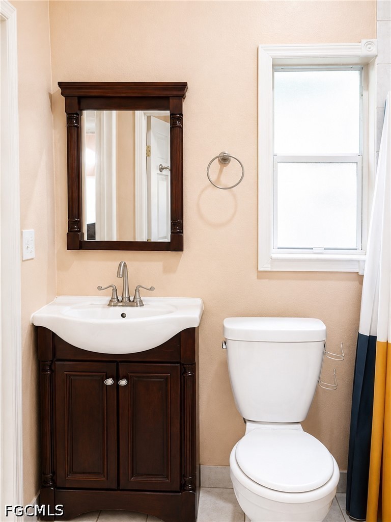 4 Bed SingleFamilyResidence for Sale in Cape Coral, FL — photo 6
