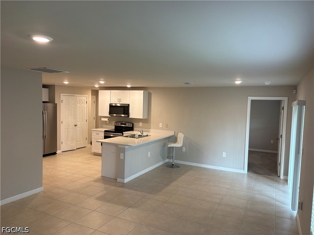3 Bed SingleFamilyResidence for Sale in Labelle, FL, $2,000 — photo 6