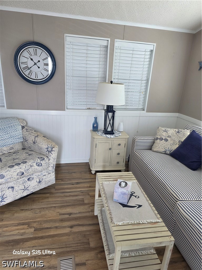 1 Bed ManufacturedHome for Sale in Limetree Park, FL — photo 6