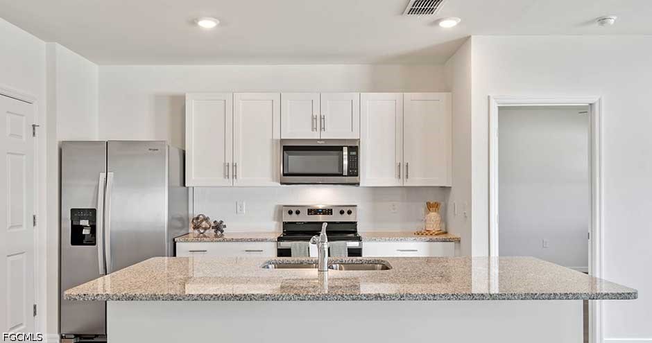 3 Bed SingleFamilyResidence for Sale in Not Applicable, FL — photo 6