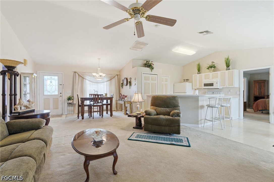 3 Bed SingleFamilyResidence for Sale in Lehigh Acres, photo 6