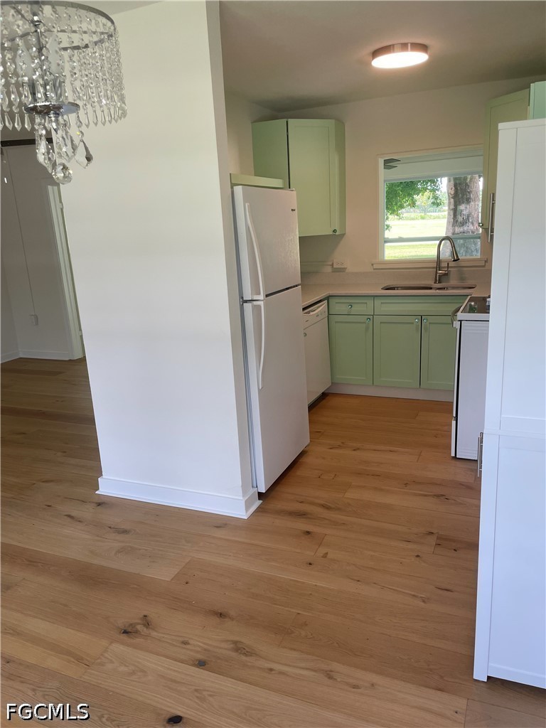 2 Bed SingleFamilyResidence for Sale in Allen Court, FL — photo 6