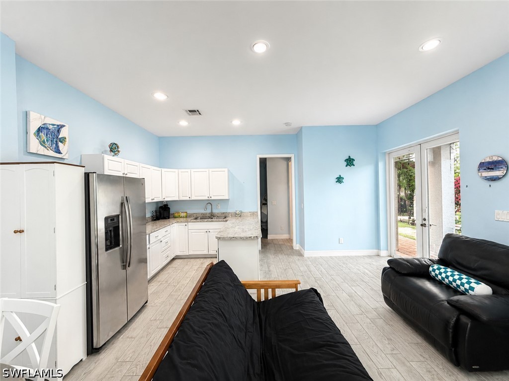 1 Bed Waterfront Home for Sale in Naples, FL, $1,600 — photo 6