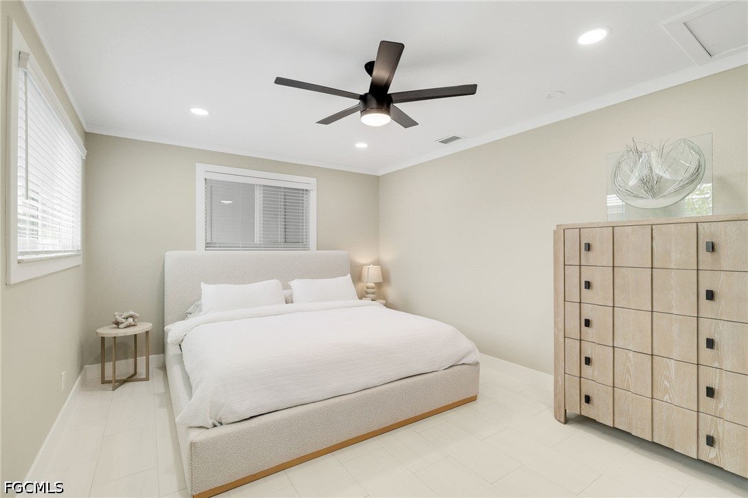 2 Bed Pool Home for Sale in Island Harbors, photo 6
