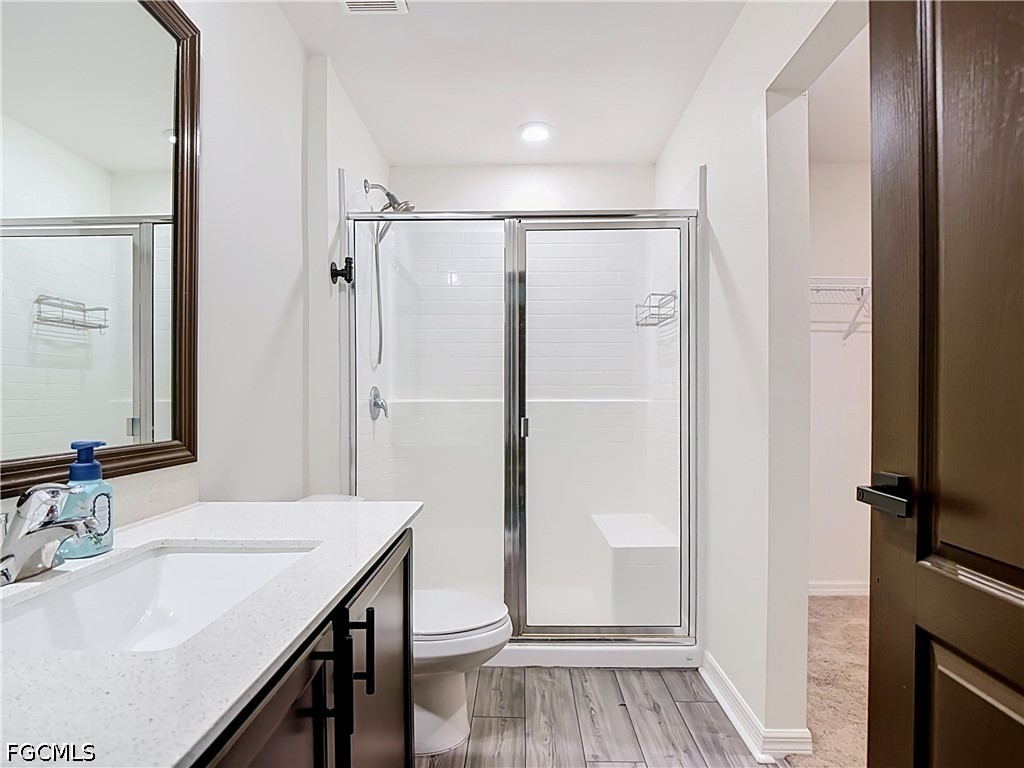 3 Bed SingleFamilyResidence for Sale in Mirror Lakes, FL — photo 6
