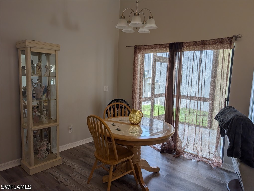 2 Bed SingleFamilyResidence for Sale in Fort Myers, FL — photo 6