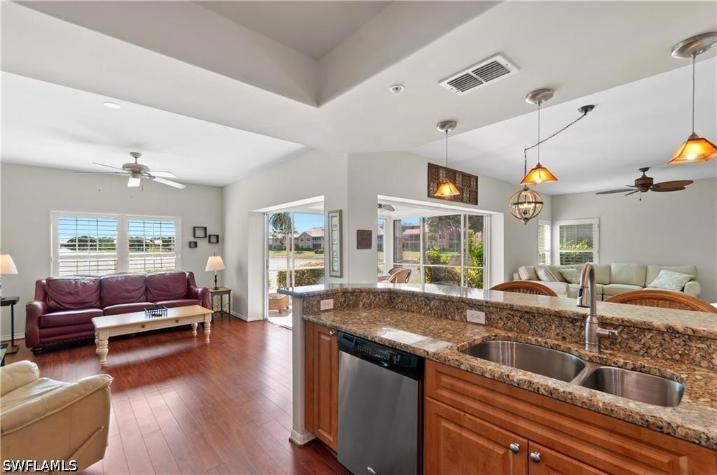2 Bed Condominium for Sale in Wedgewood Fountain, FL, $6,500 — photo 6