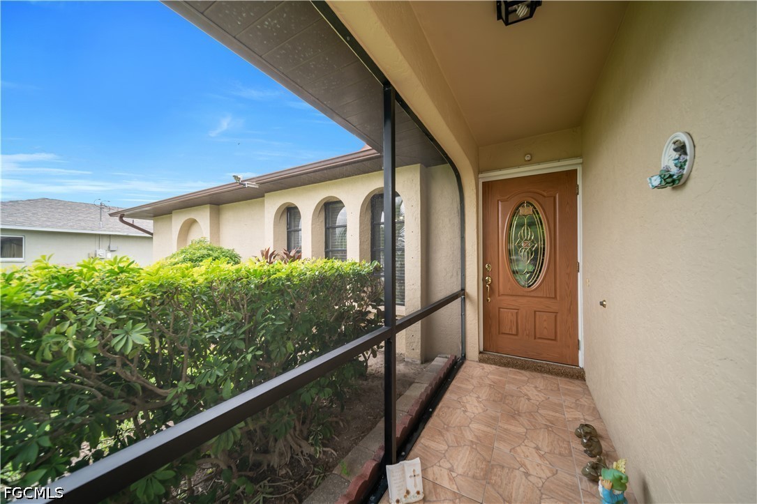3 Bed Pool Home for Sale in Cape Coral, photo 6
