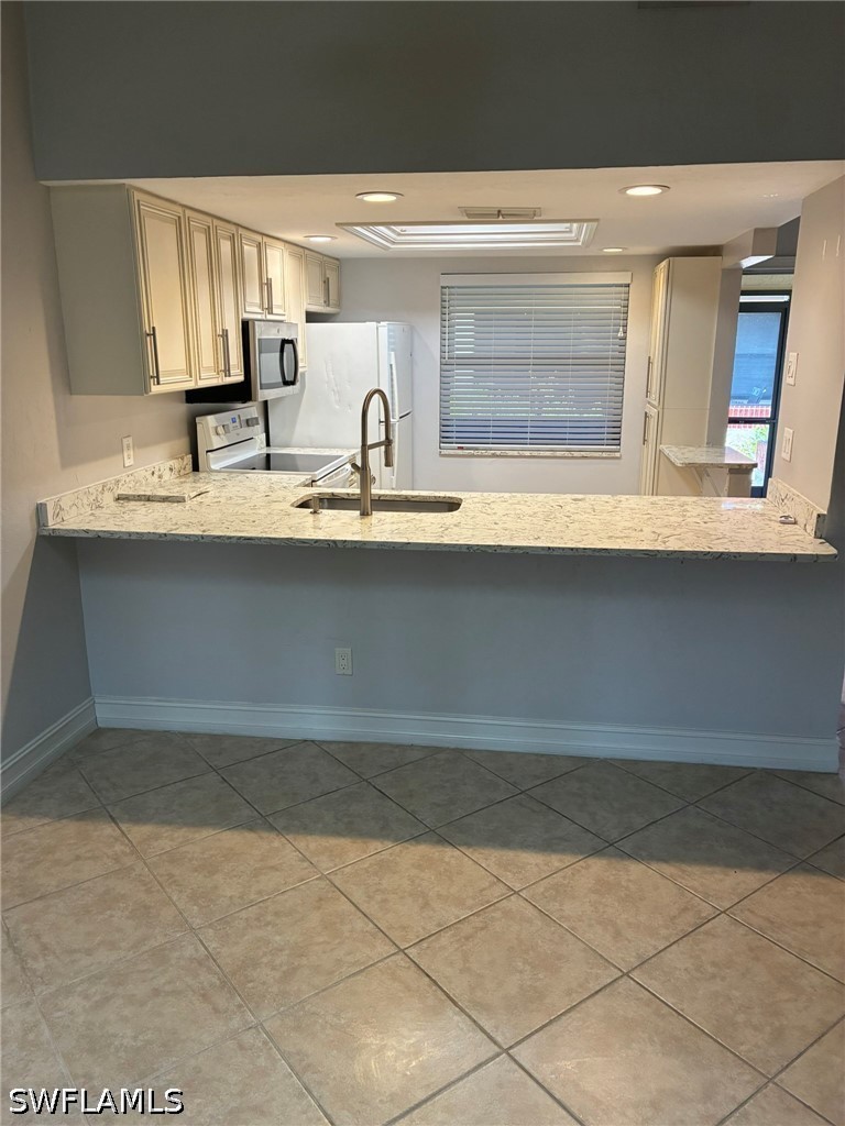 2 Bed Attached for Sale in Boca Ciega Manor, photo 6