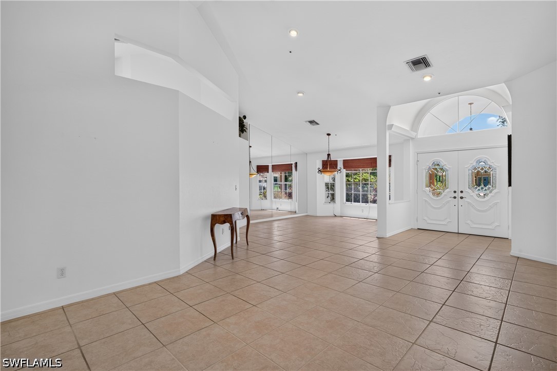 3 Bed Pool Home for Sale in Valley Oak, photo 6