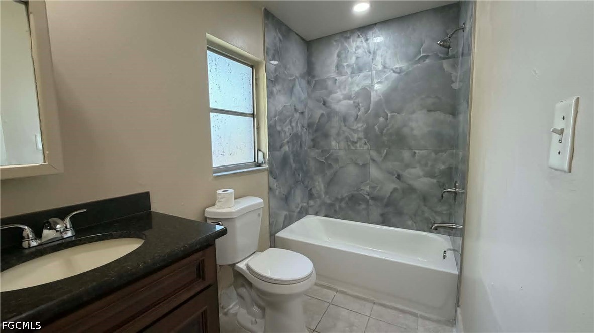 2 Bed Triplex for Sale in Hillcrest, FL, $1,195 — photo 6