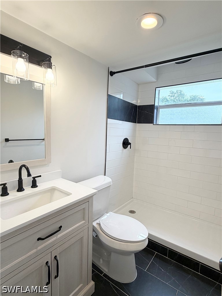 2 Bed Condominium for Sale in Bonita Springs, FL, $1,950 — photo 6