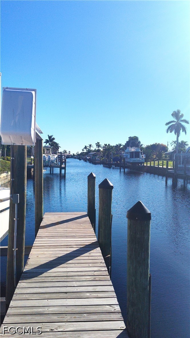 2 Bed Pool Home for Sale in Cape Coral, photo 6