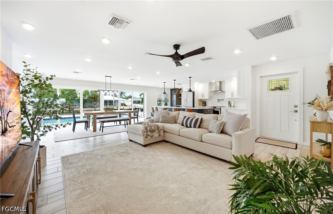 3 Bed Pool Home for Sale in Fairview Isles, photo 6