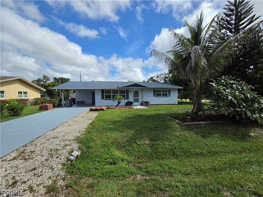 2 Bed SingleFamilyResidence for Sale in Fort Myers, photo 6