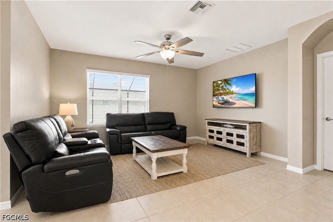 4 Bed Pool Home for Sale in Entrada, photo 6
