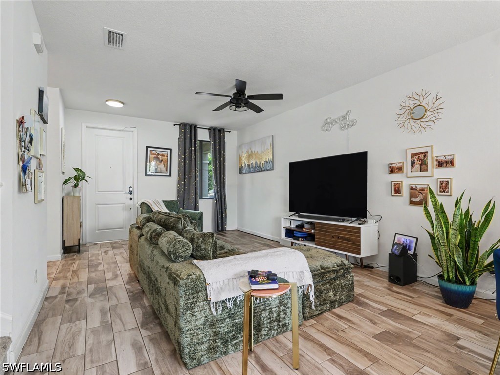 3 Bed SingleFamilyResidence for Sale in Bonita Fairways, photo 6