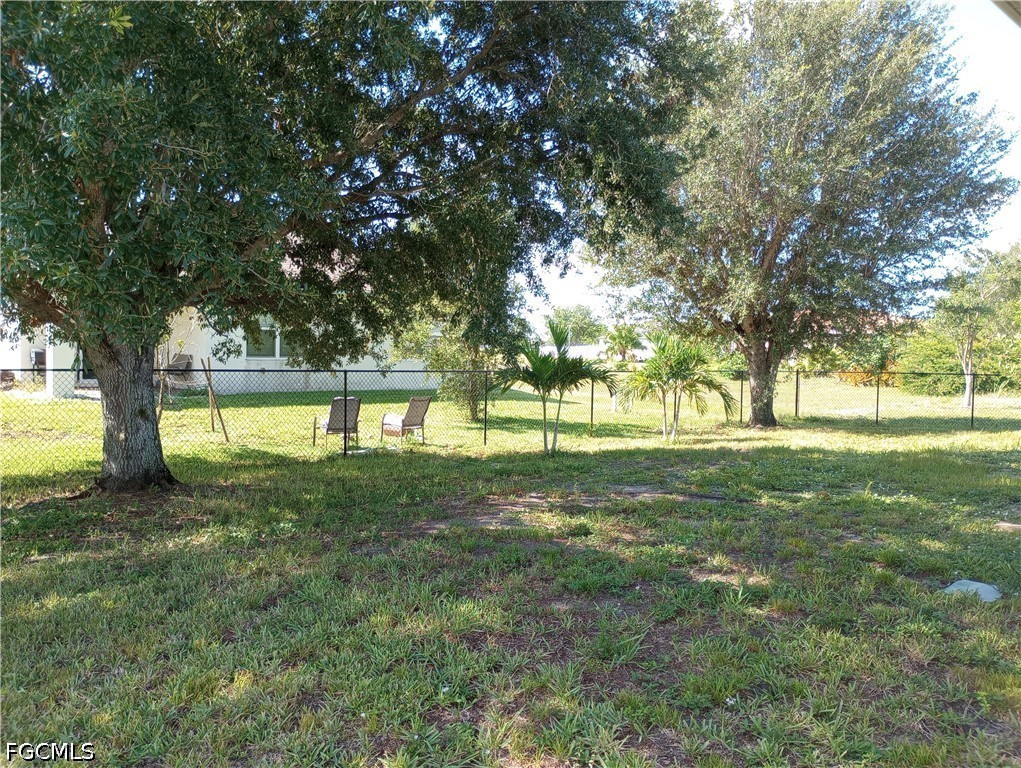 3 Bed Pool Home for Sale in Cape Coral, photo 6