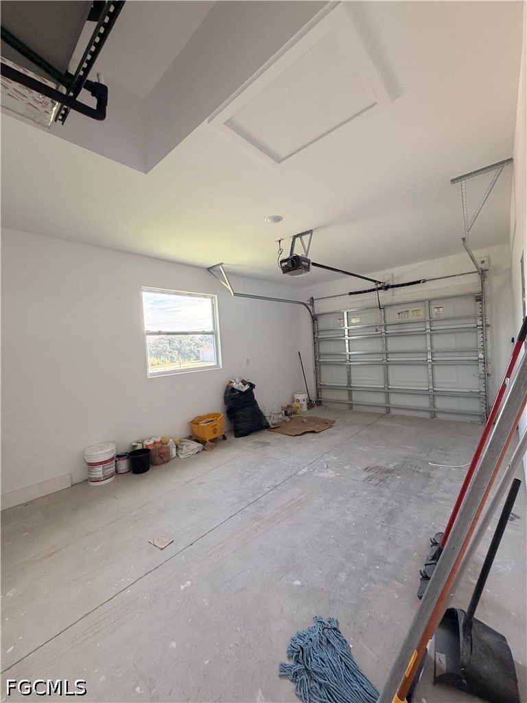 3 Bed Duplex for Sale in Lehigh Estates, photo 6