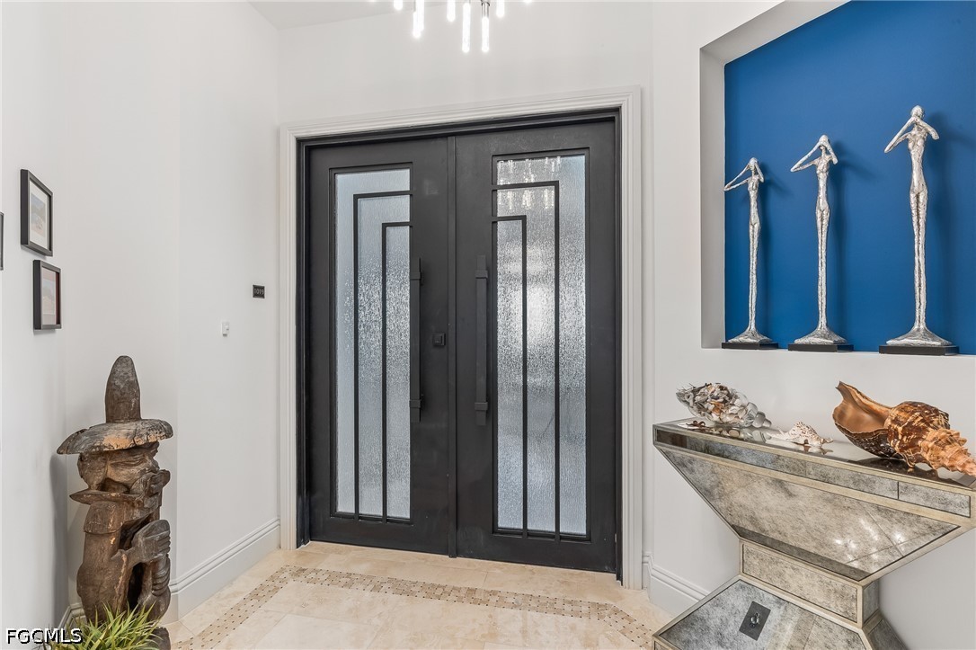 4 Bed Waterfront Home for Sale in Fort Myers, photo 6