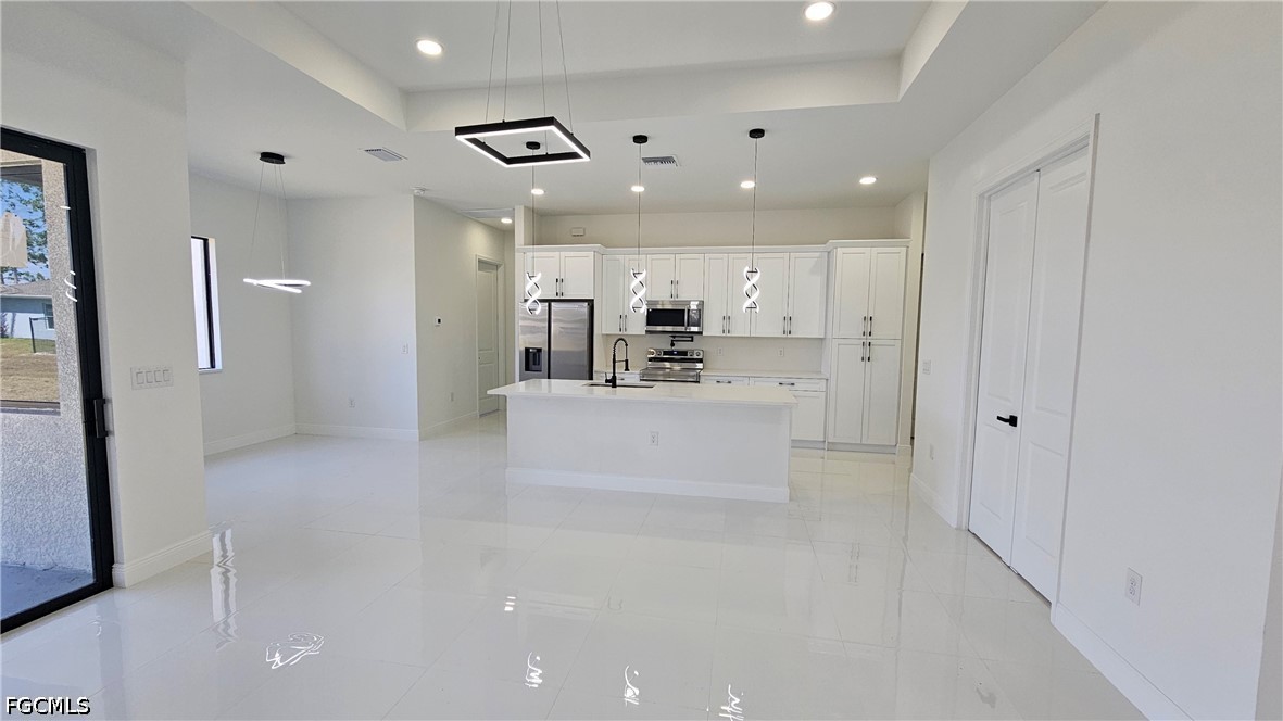 4 Bed SingleFamilyResidence for Sale in Lehigh Acres, photo 6