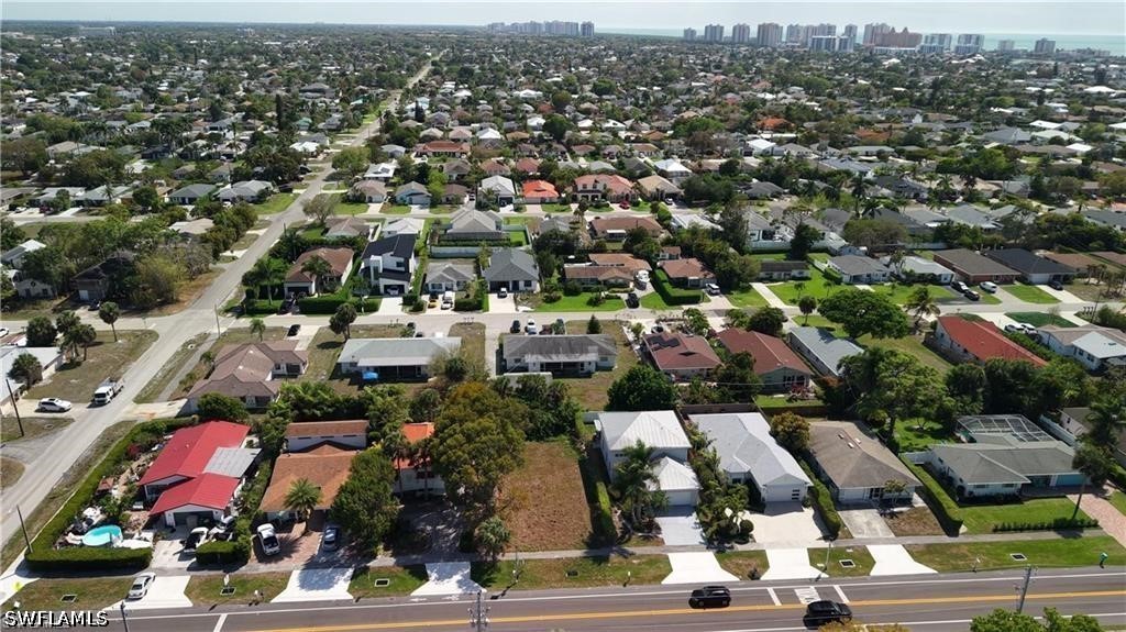 Residential for Sale in Naples Park, photo 6