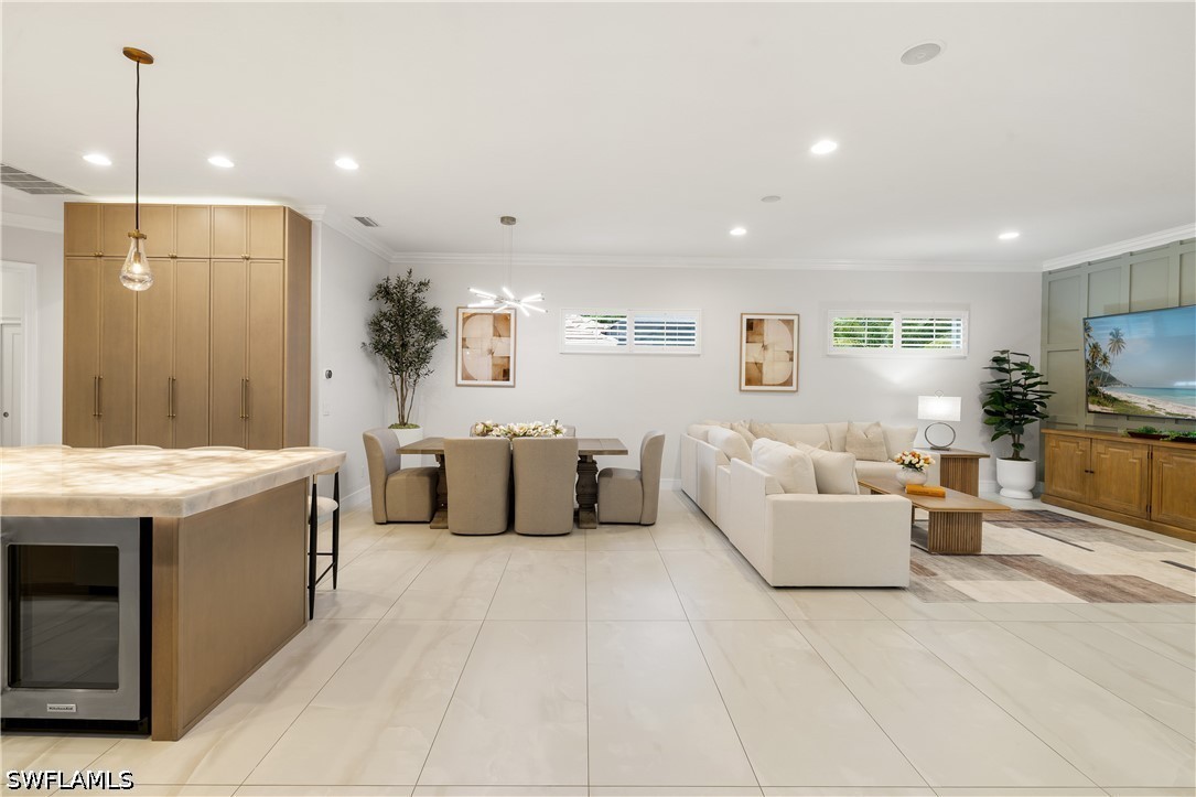 5 Bed Pool Home for Sale in Wilshire Lakes, photo 6