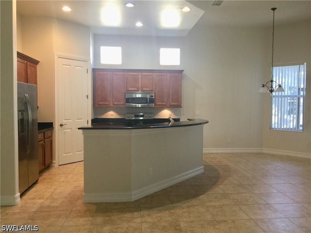 3 Bed SingleFamilyResidence for Sale in Naples, photo 6