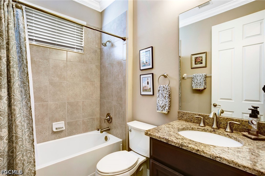 3 Bed SingleFamilyResidence for Sale in North Fort Myers, photo 6
