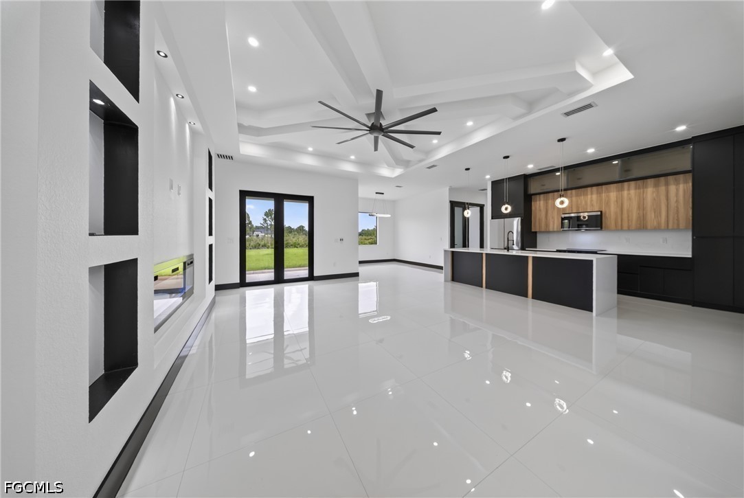 4 Bed SingleFamilyResidence for Sale in Lehigh Acres, photo 6
