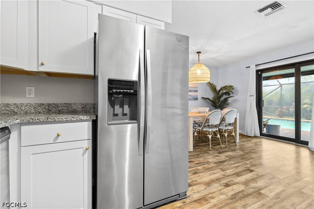 3 Bed Pool Home for Sale in Palmlee Park, photo 6