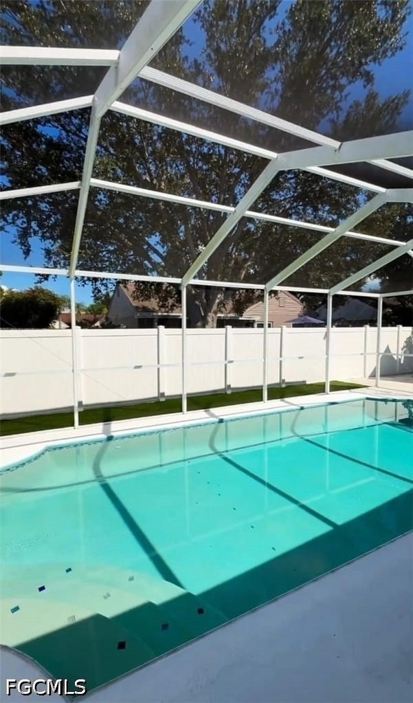 3 Bed Pool Home for Sale in Clearwater, photo 6