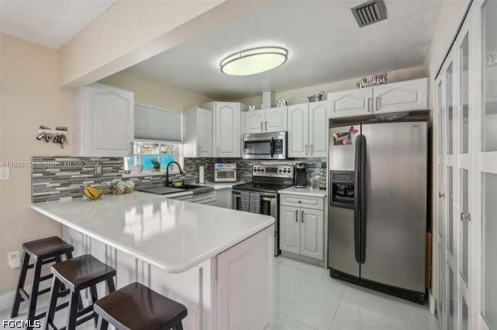 2 Bed SingleFamilyResidence for Sale in Miami, photo 6
