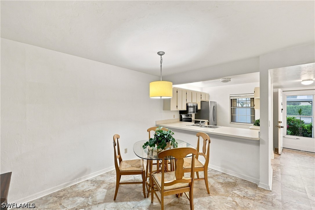 2 Bed Condominium for Sale in Naples, photo 6