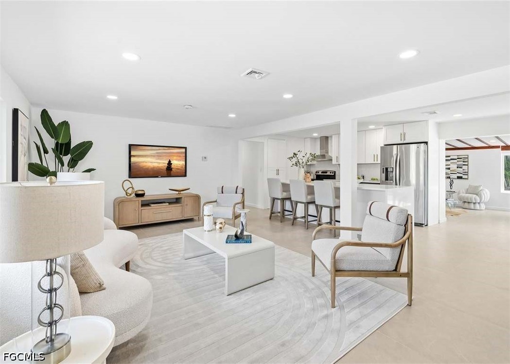 3 Bed SingleFamilyResidence for Sale in Pompano Beach, photo 6